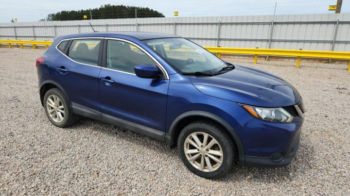 Nissan ROGUE  2018