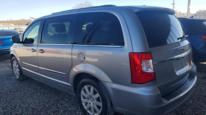 CHRYSLER TOWN  2016