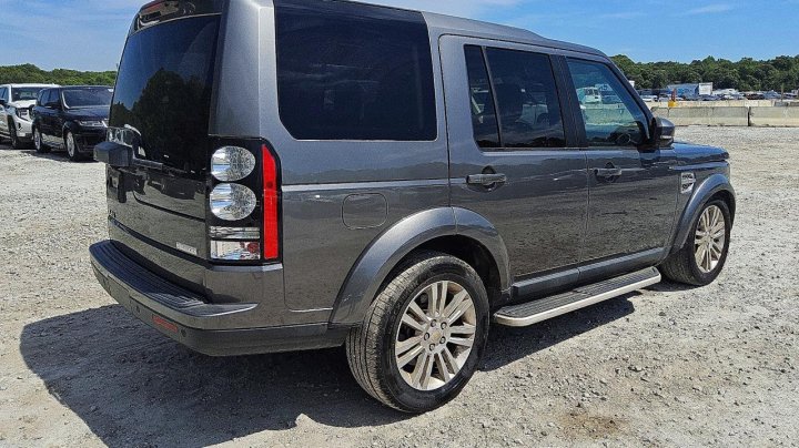 Land Rover LR4  2015