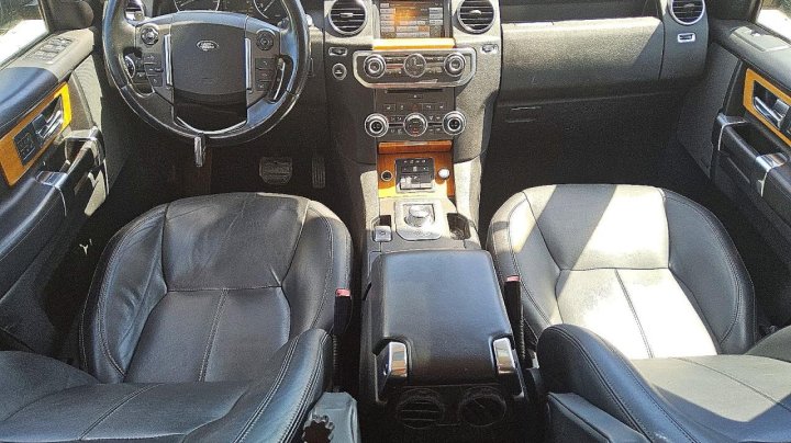 Land Rover LR4  2015
