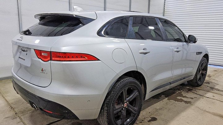 Jaguar F-Pace  2018