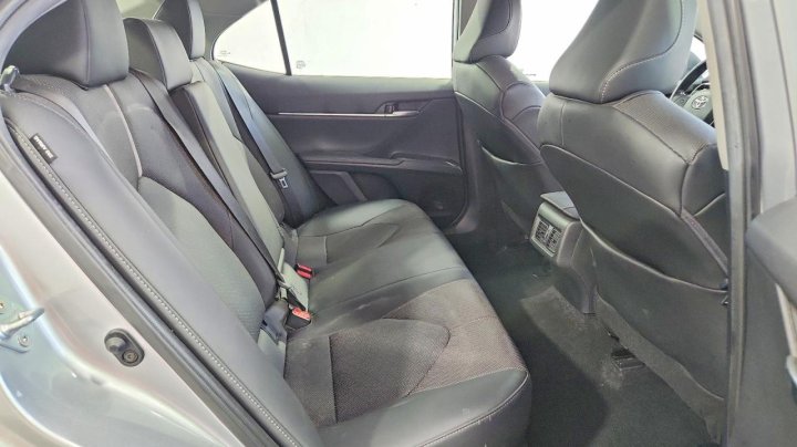 Toyota Camry  2023