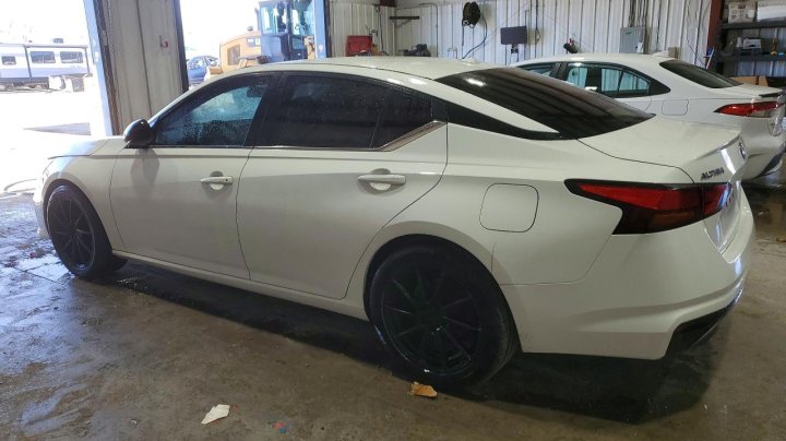 NISS ALTIMA  2019