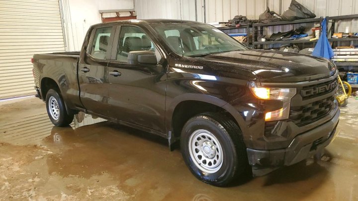 Chevrolet Silverado  2023