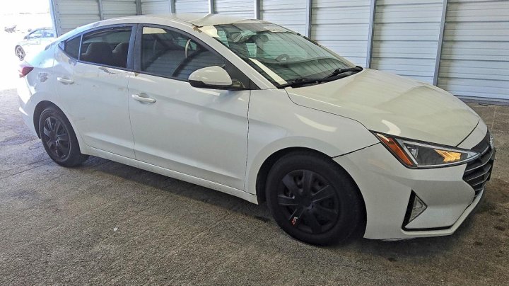 Hyundai Elantra  2019
