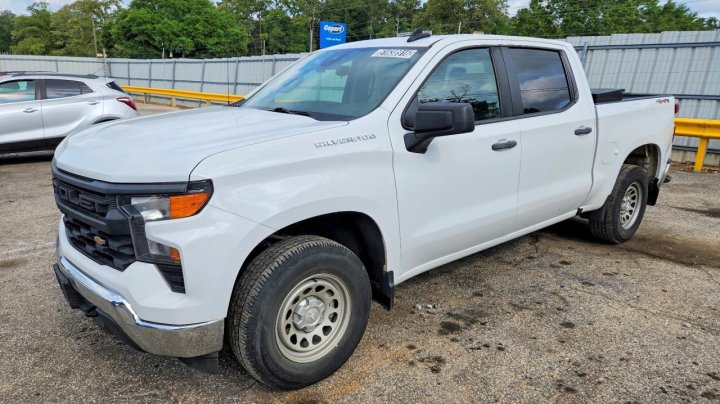Chevrolet Silverado  2023