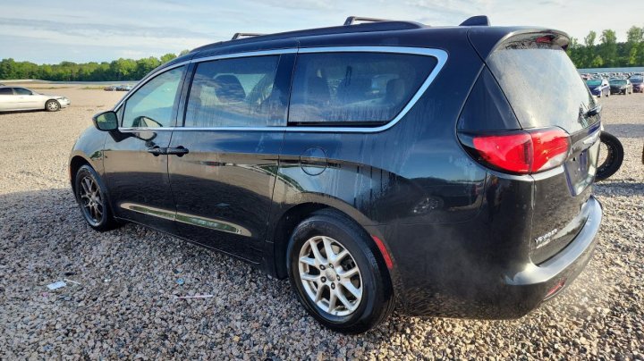 CHRYSLER VOYAGER  2020