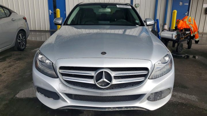 Mercedes-Benz C  2018