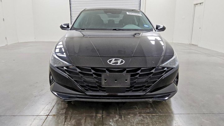 Hyundai Elantra  2023