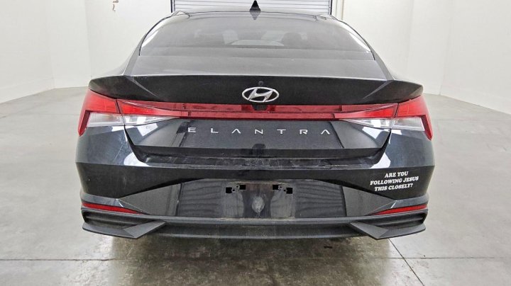 Hyundai Elantra  2023