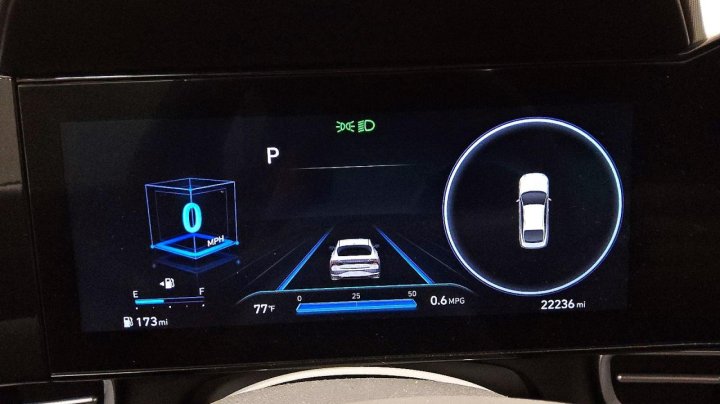 Hyundai Elantra  2023
