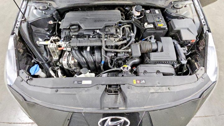 Hyundai Elantra  2023