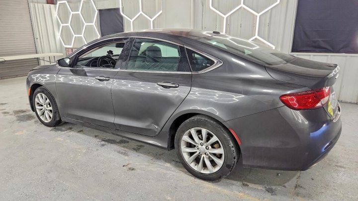 CHRYSLER 200  2015