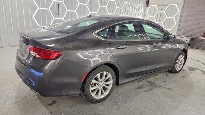 CHRYSLER 200  2015