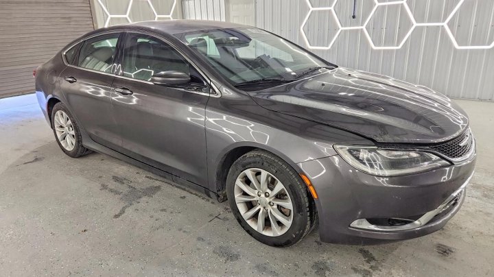 CHRYSLER 200  2015