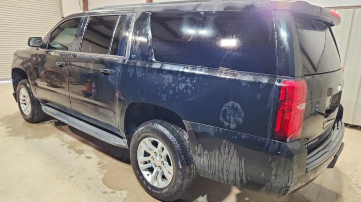 Chevrolet Suburban  2015