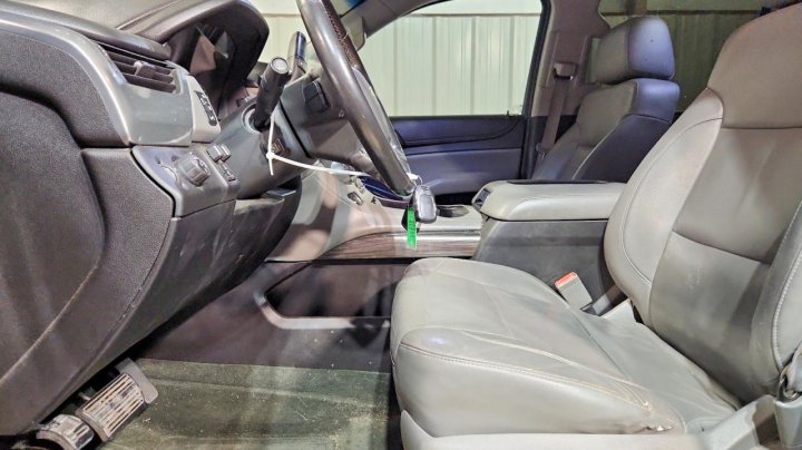Chevrolet Suburban  2015