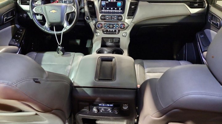 Chevrolet Suburban  2015