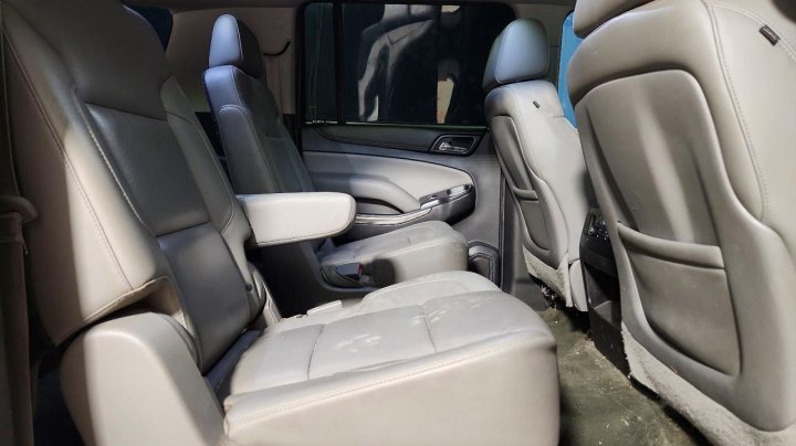 Chevrolet Suburban  2015