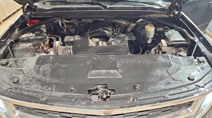 Chevrolet Suburban  2015
