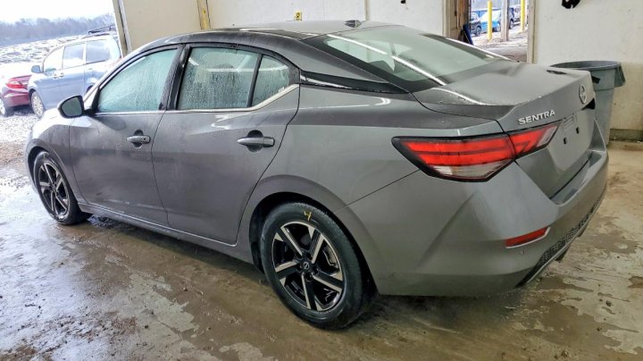 Nissan Sentra  2025