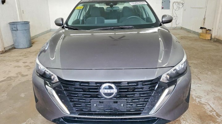 Nissan Sentra  2025