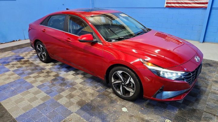 Hyundai Elantra  2023