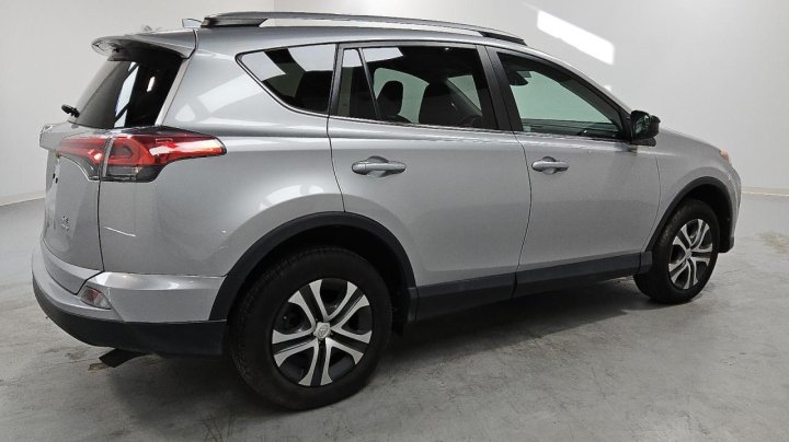 Toyota RAV4  2018
