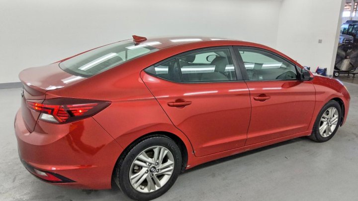 Hyundai Elantra  2019