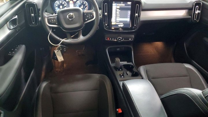 Volvo XC40  2020