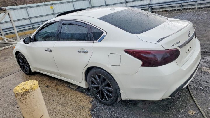 Nissan Altima  2017