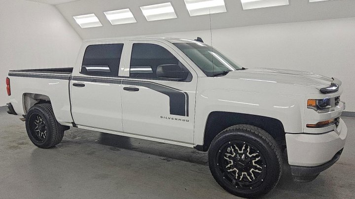 Chevrolet Silverado  2018