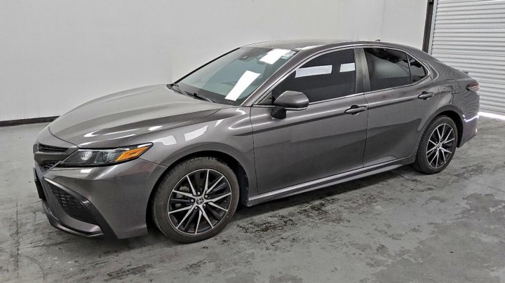 Toyota Camry  2022