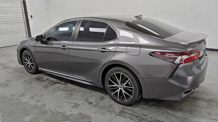 Toyota Camry  2022