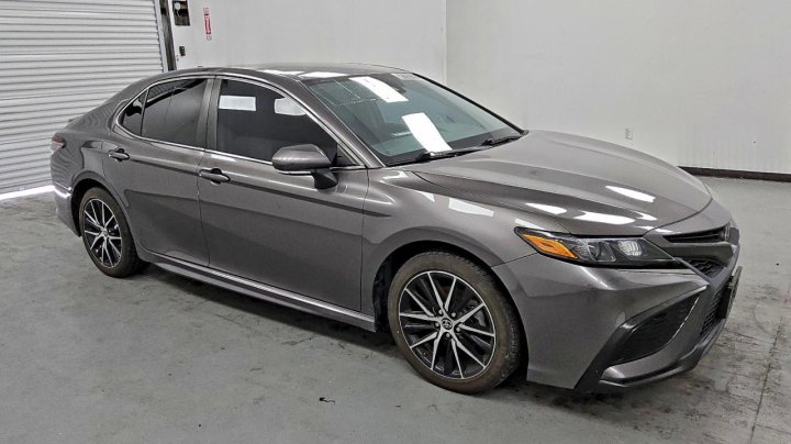Toyota Camry  2022