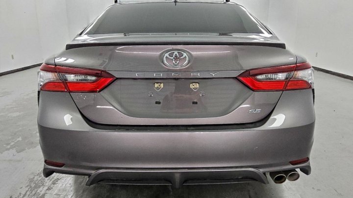 Toyota Camry  2022