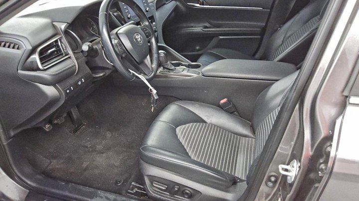 Toyota Camry  2022