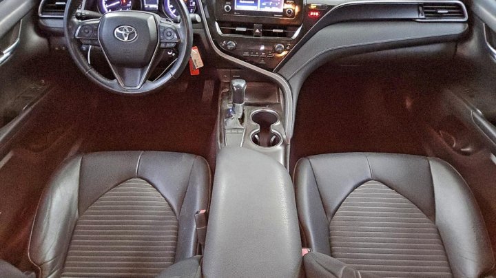 Toyota Camry  2022