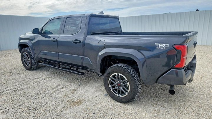 Toyota TACOMA  2025