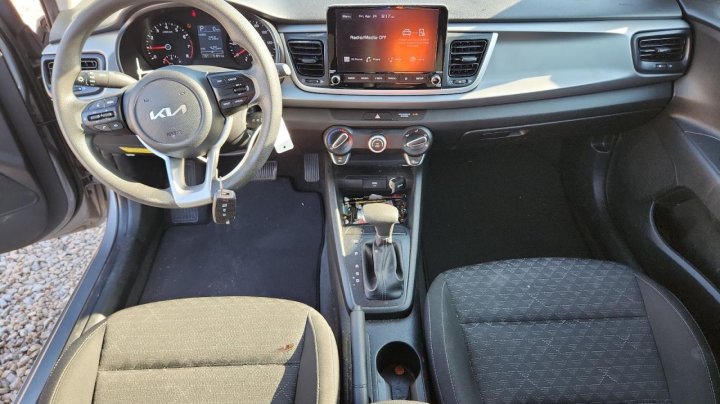 KIA RIO  2023