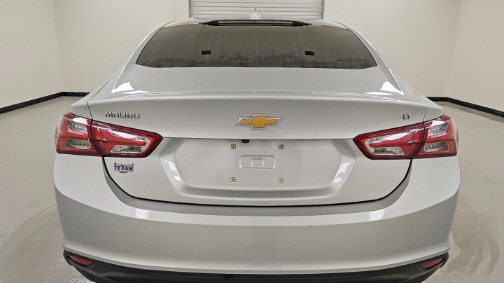 Chevrolet Malibu  2022