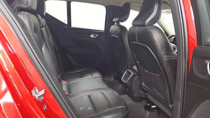 Volvo XC40  2021