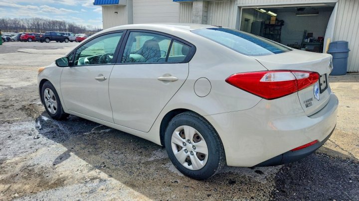 KIA FORTE  2015