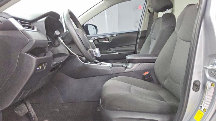 Toyota RAV4  2025