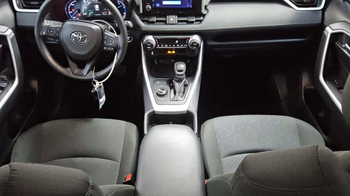 Toyota RAV4  2025