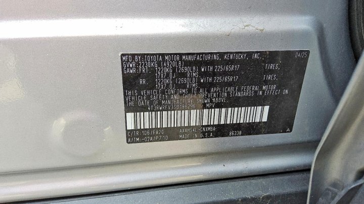 Toyota RAV4  2025