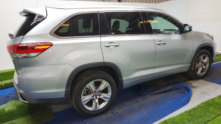 Toyota Highlander  2018