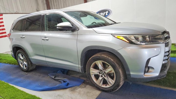 Toyota Highlander  2018
