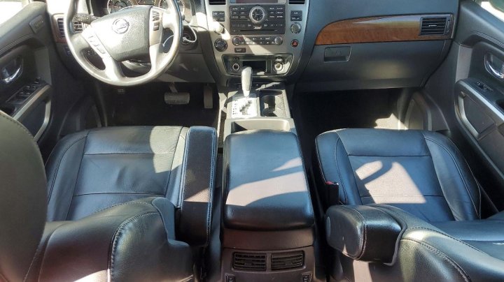 Nissan ARMADA  2015