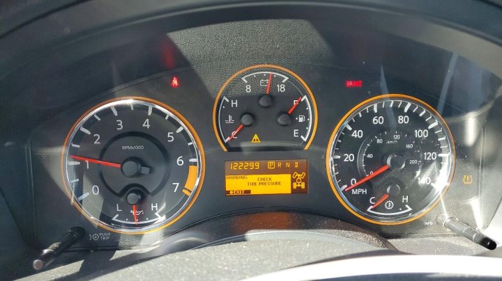 Nissan ARMADA  2015